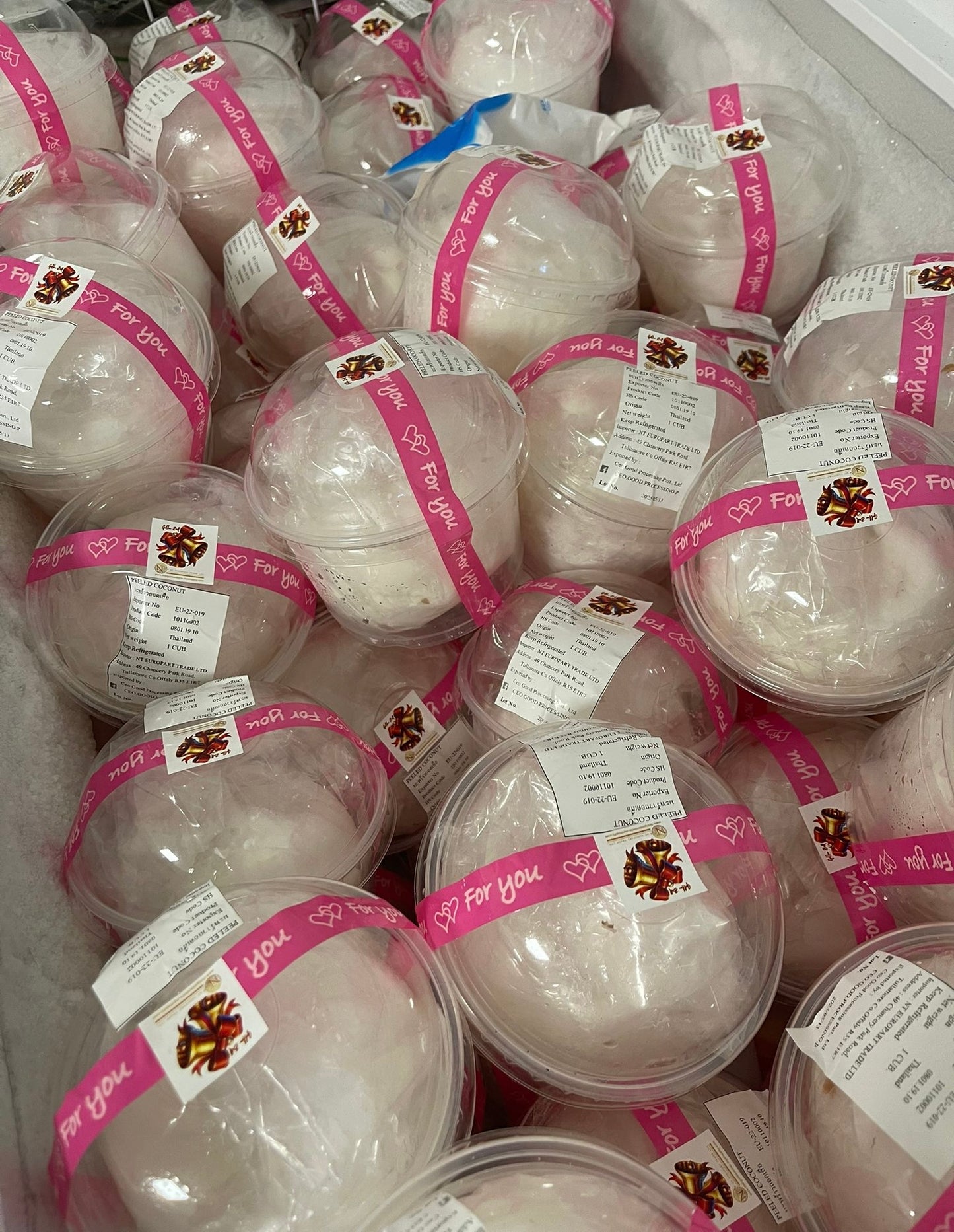 มะพร้าวถอดเสื้อ Peeled Young Coconut - Ready to drink