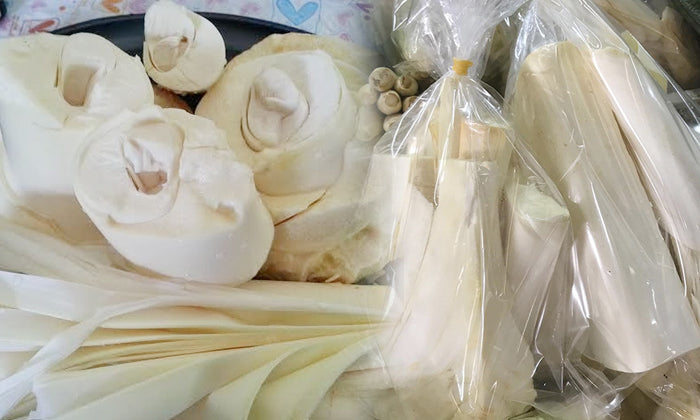 ยอดมะพร้าวอ่อน 500 กรัม / young coconut shoots 500 g